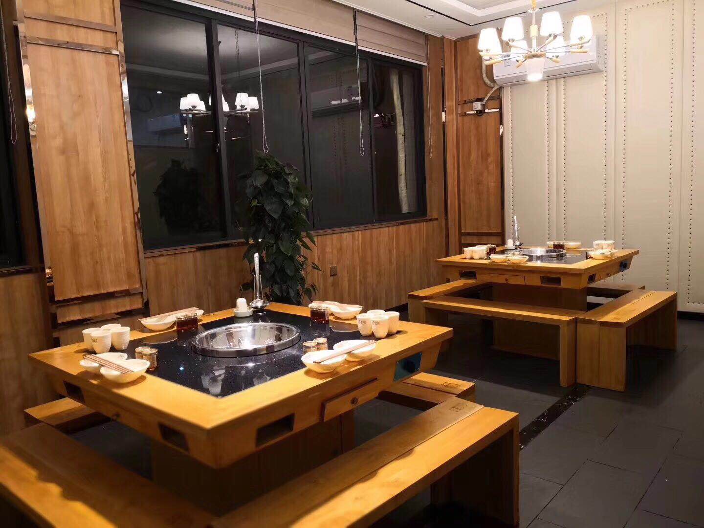 憨石匠瀘州二店大廳一角