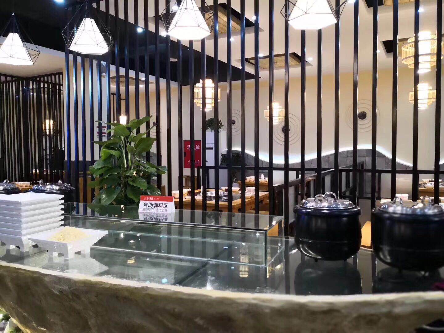 憨石匠瀘州二店調(diào)味區(qū)